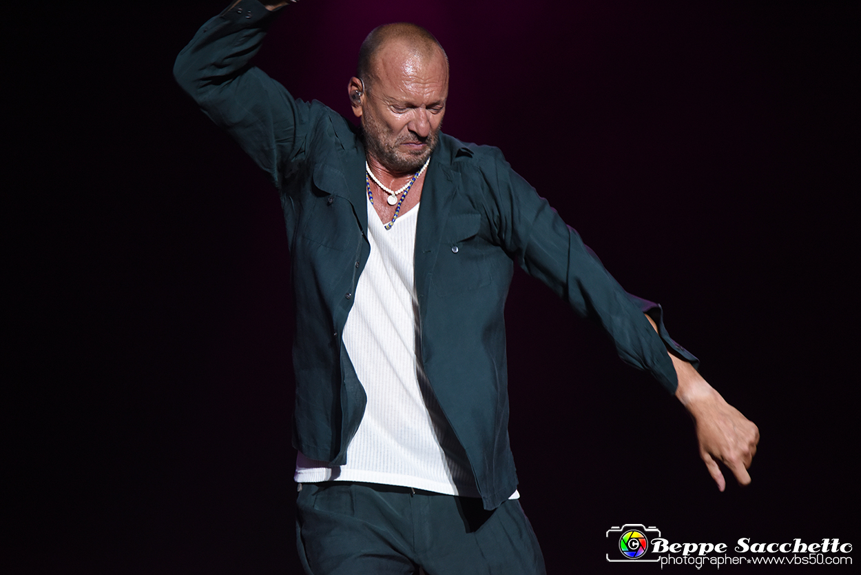 VBS_0864 - Concerto Biagio Antonacci - Palco Centrale Tour 2023.jpg